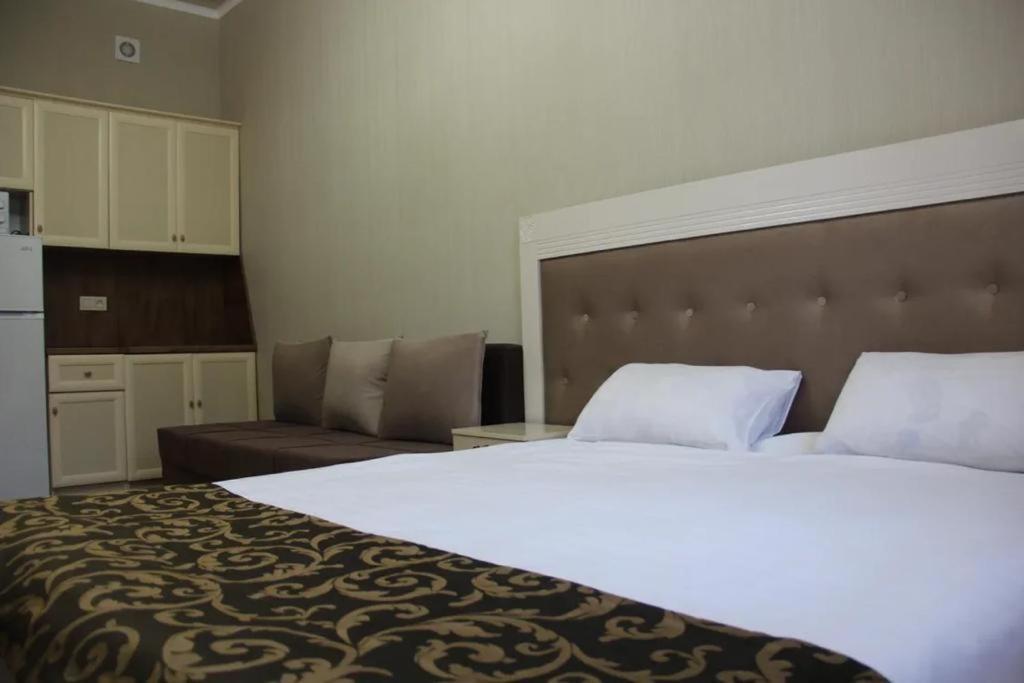 Gold Boutique Hotel Almaty Luaran gambar