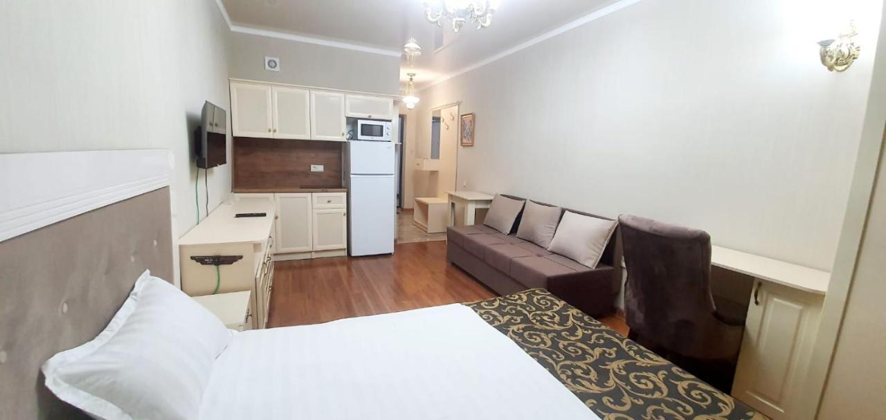 Gold Boutique Hotel Almaty Luaran gambar